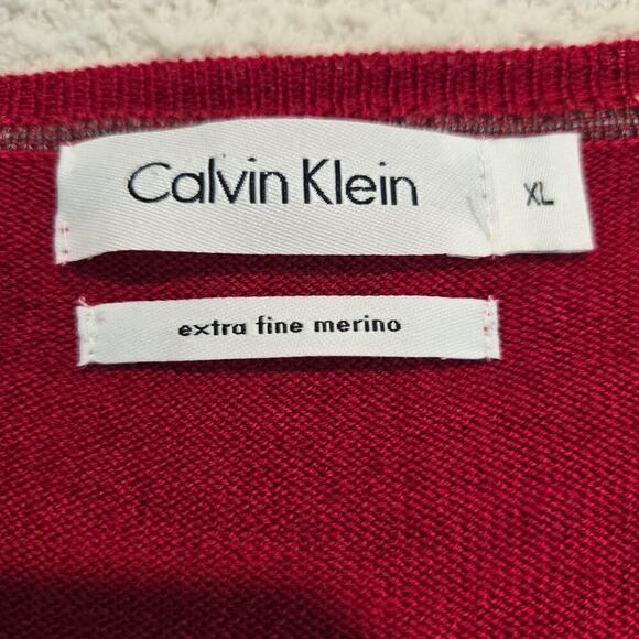 Calvin Klein 100% Extra Fine Merino Wool Red V-neck Pullover Sweater Men's XL - Picture 4 of 8
